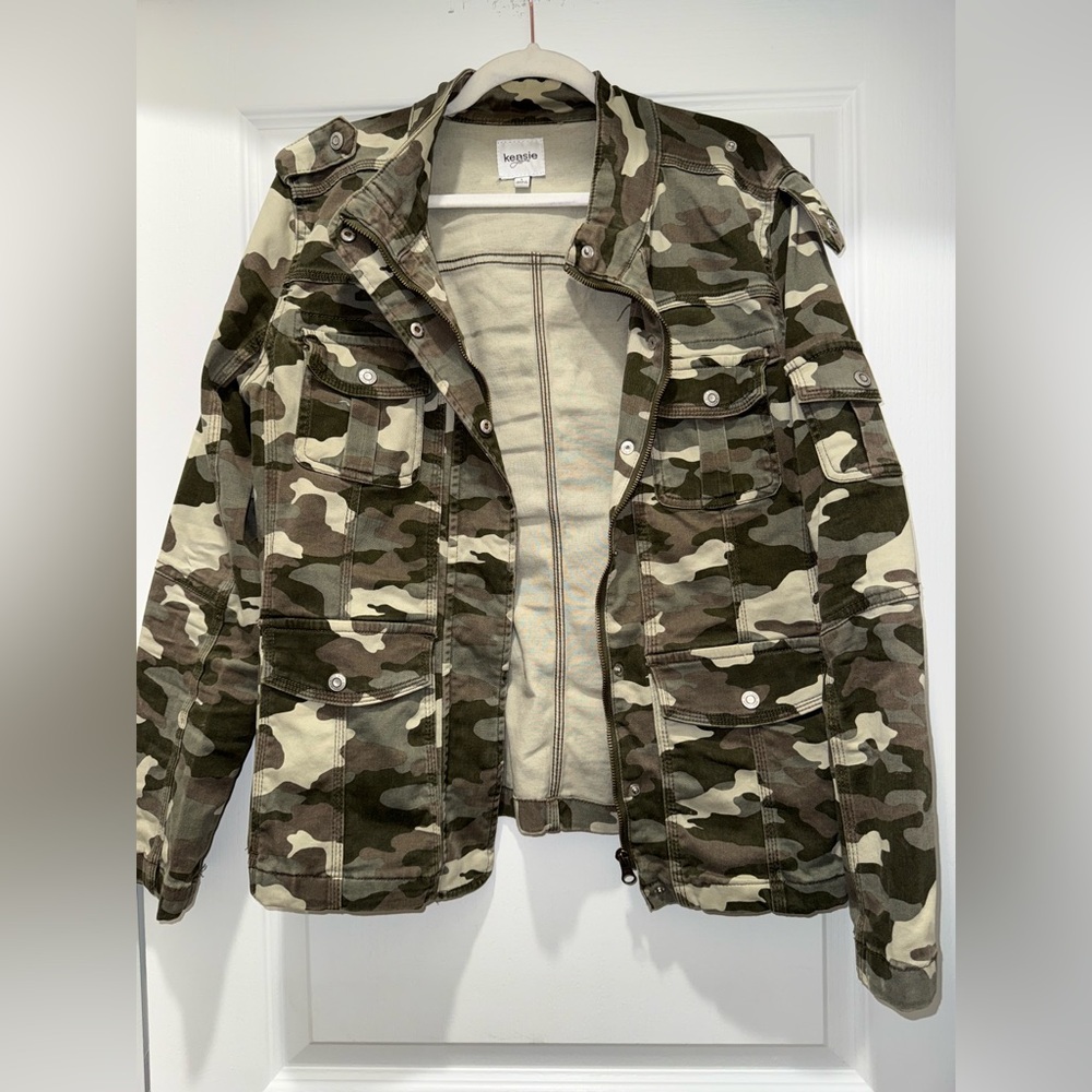 Kensie Camouflage Zip-Up Jacket